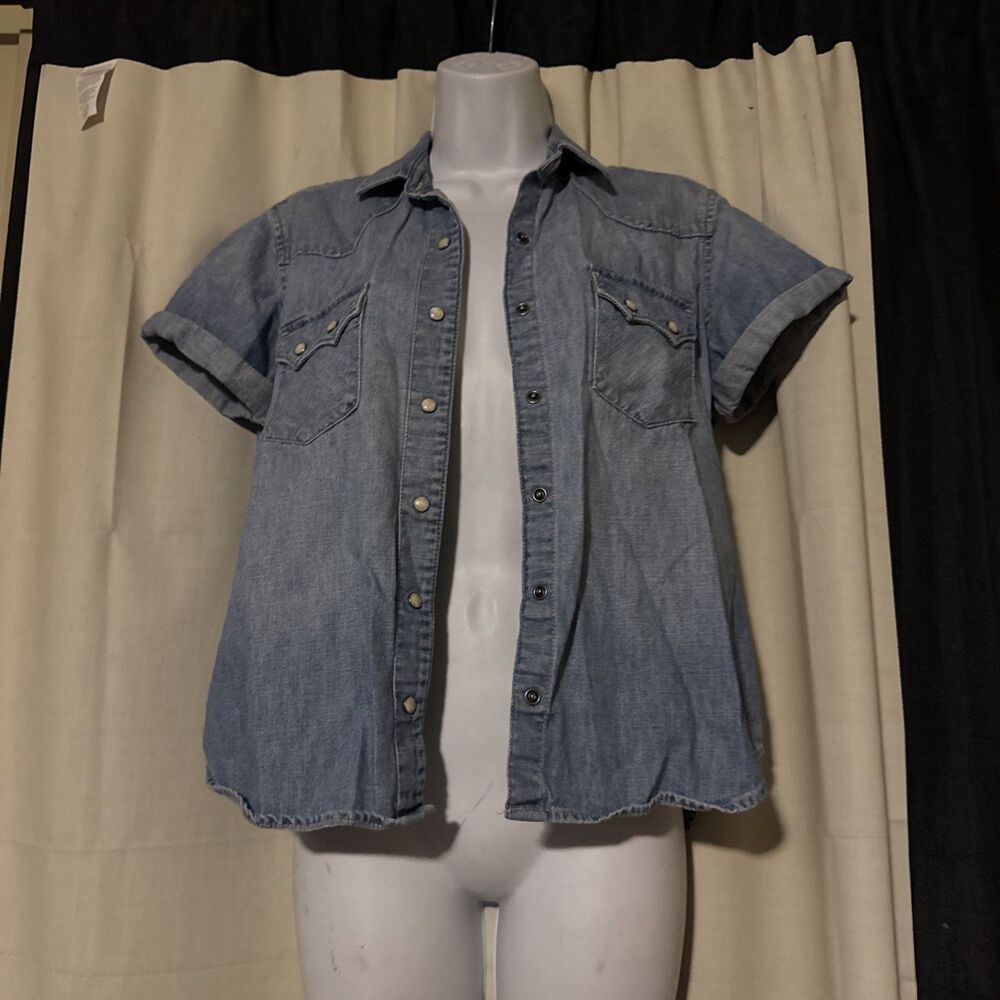 Vintage GAP Denim Shirt Womens M Blue Jean Short-Sleeve Button Up Slim 90s Y2K